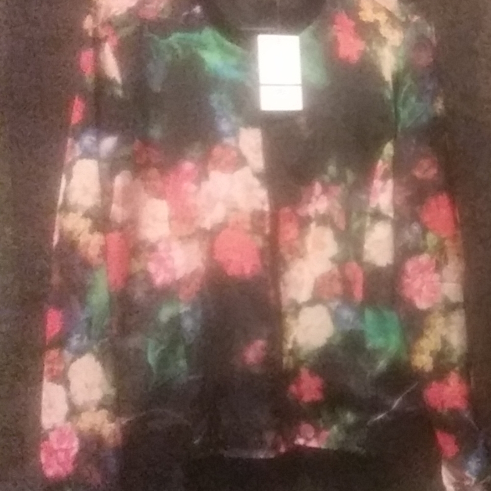 Beautiful floral bomber, NWT